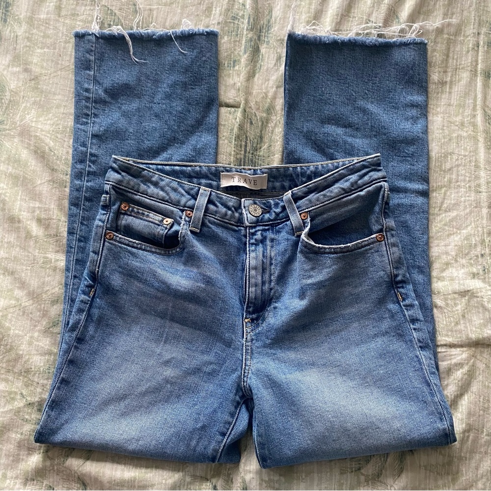 TRAVE “Colette” Kick Flare Crop Jeans in Staying “Alive Blue Wash” - Picture 3 of 5